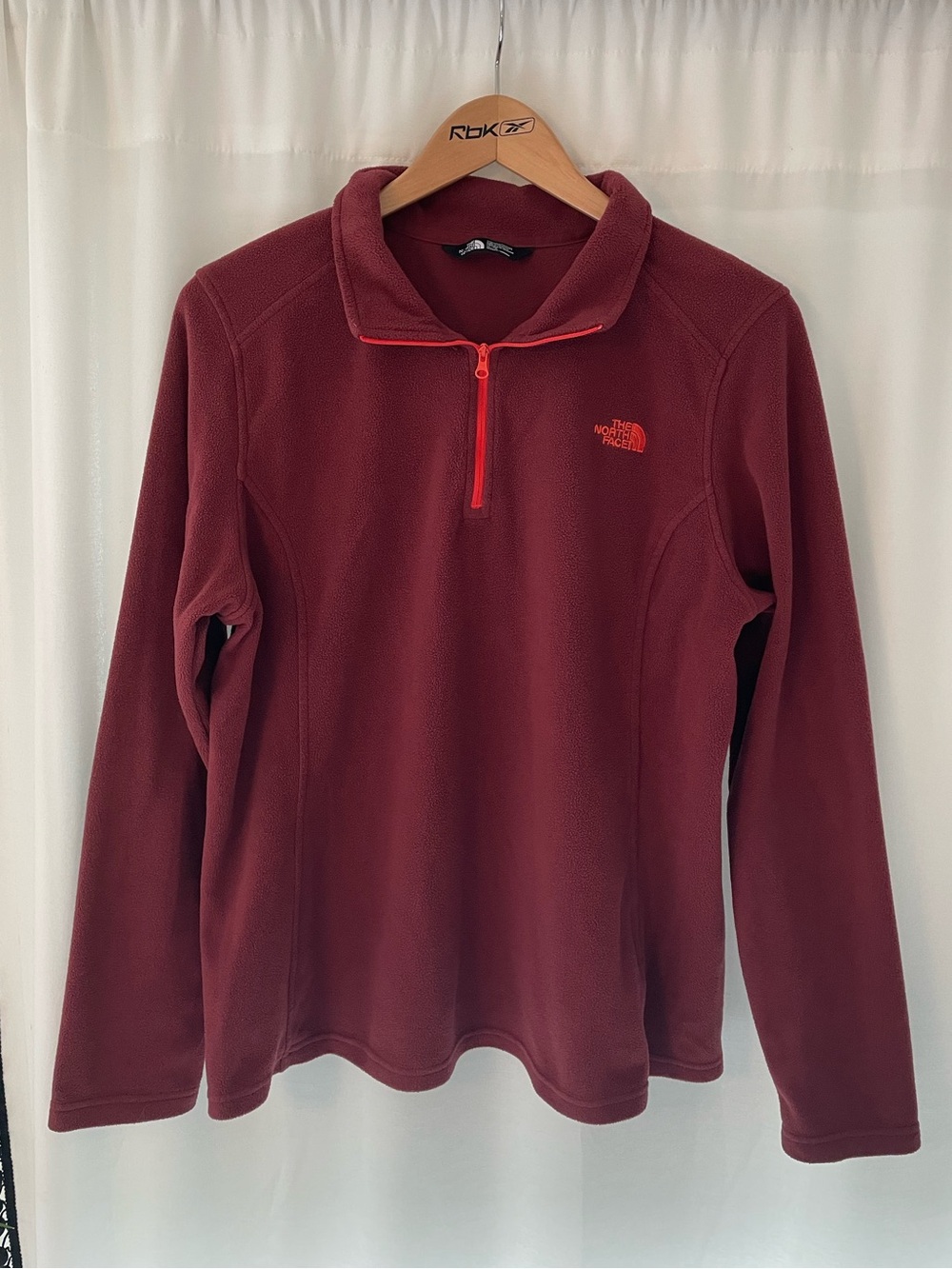 The North Face burgundy fleece pullover 1/4 zip lightweight women’s XL TNF zip